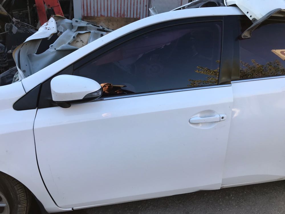 2014 MODEL TOYOTA AURİS ÇIKMA SOL ÖN KAPI  KUSURSUZ